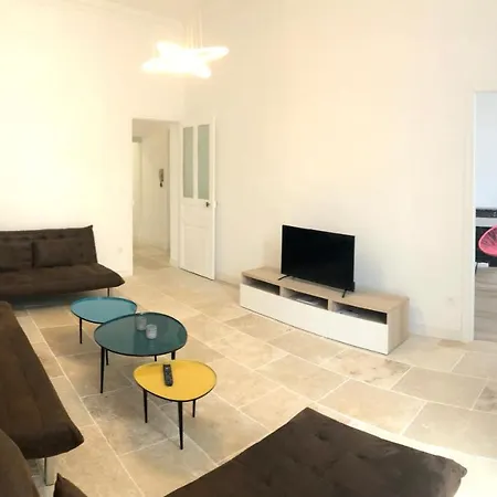 Apartment Insula I - Arenes Centre-ville
