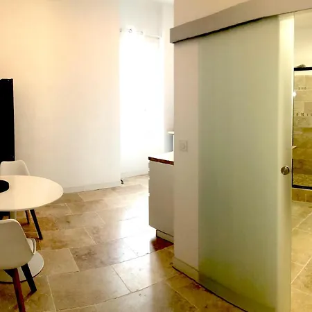 Apartment Insula I - Arenes Centre-ville *
